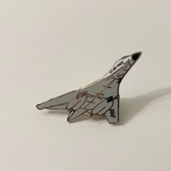 Vintage B1 Lancer Bomber USAF Air Force Aircraft Pin - Picture 3 of 11